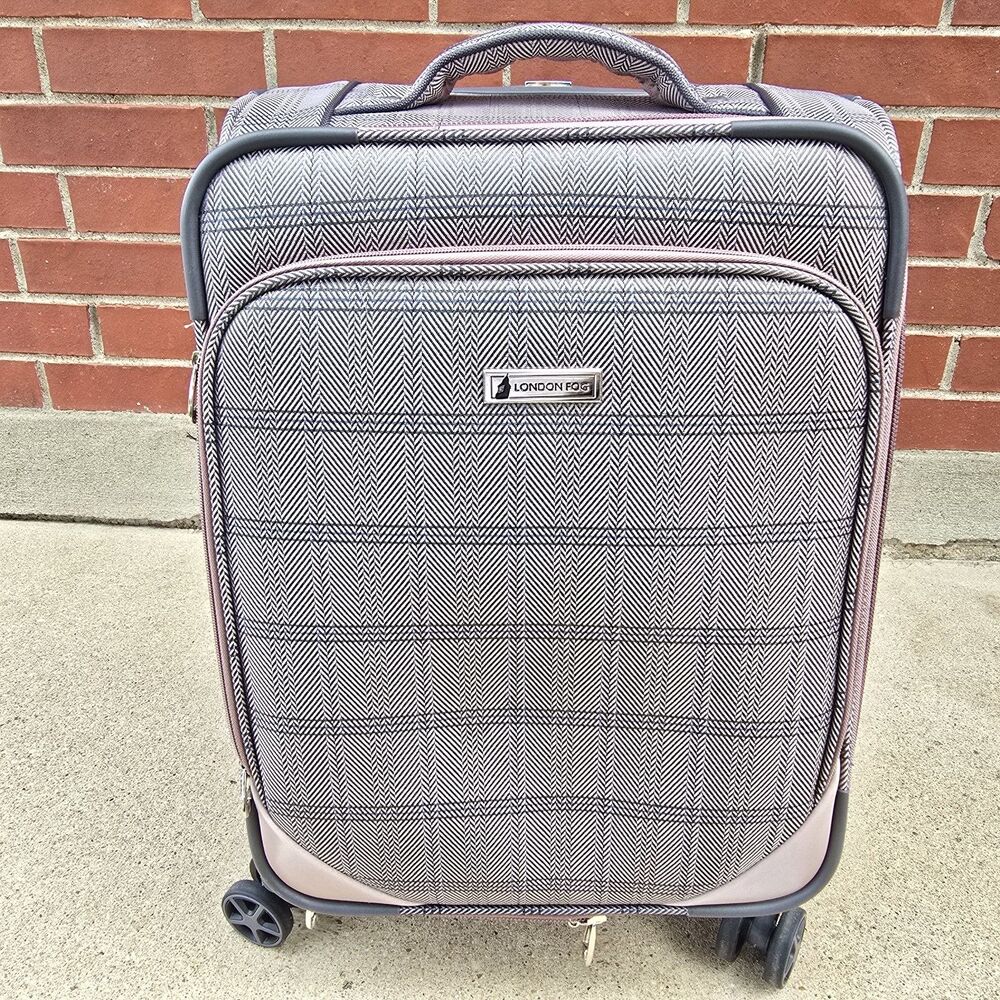 LONDON FOG DARTMOUTH COLLECTION 20” EXPANDABLE 8-WHEEL SPINNER CARRY-ON